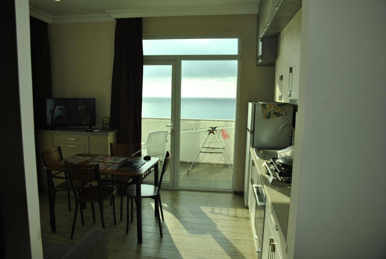 The View Apartment Makhindzsauri Kültér fotó